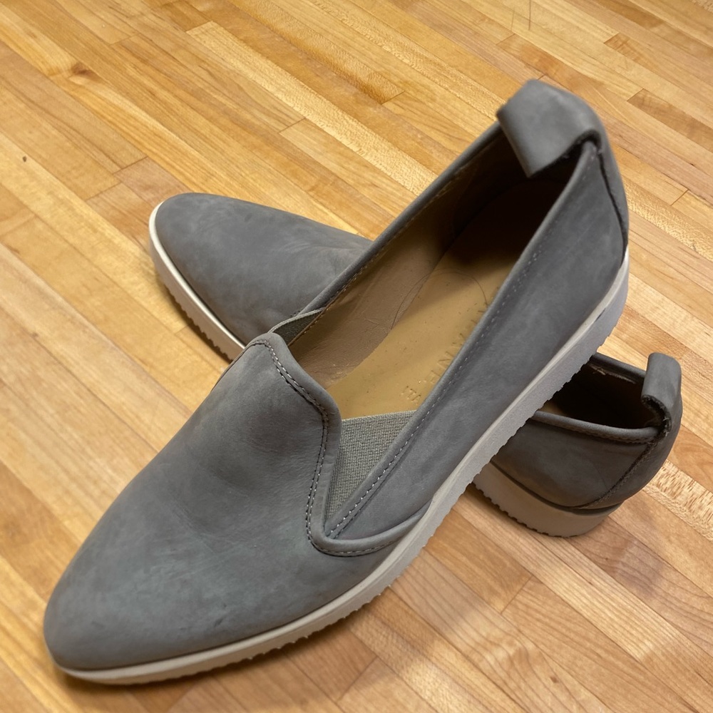 Women’s Casual Comfy Shoes